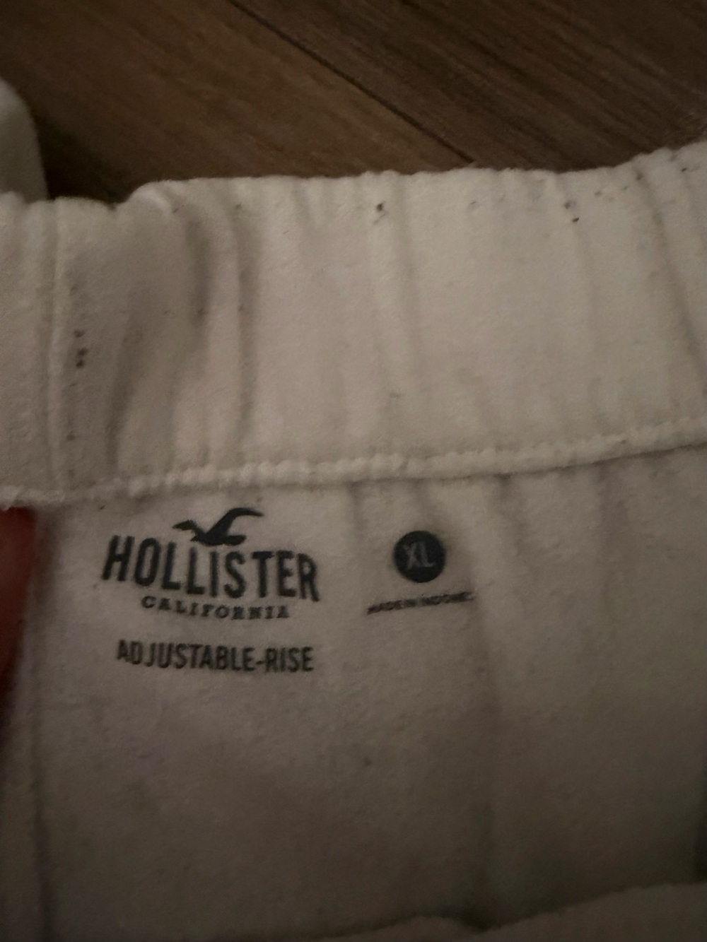 Hollister White Baggy Elastic Waist Joggers - Picture 3 of 3